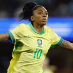 Futebol feminino com 16 times é uma das novidades das Olimpíadas de 2028