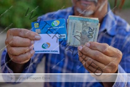 Saiba o valor que aposentados do INSS irão receber no 13º salário em 2025