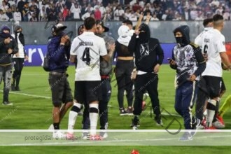 Colo Colo pode ser banido da Libertadores por confusão com o Fortaleza no Chile