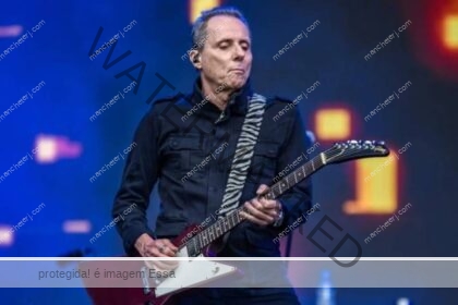 Tony Belloto, do Titãs, passa por cirurgia contra câncer e banda atualiza estado de saúde