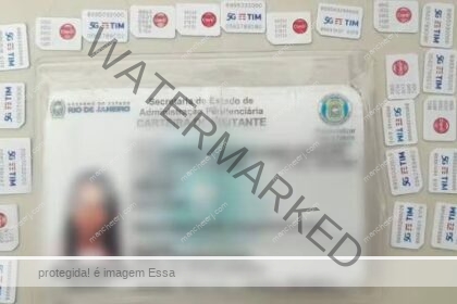 Mulher é flagrada tentando entrar com 27 chips de celular em presídio
