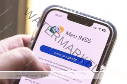 INSS começa a devolver descontos indevidos a aposentados; veja datas
