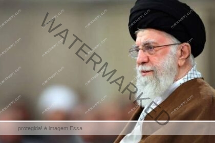 Khamenei: “danos irreparáveis” se EUA entrarem em guerra contra o Irã