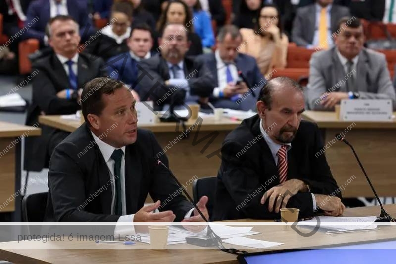 Mauro Cid afirma que Bolsonaro revisou a “minuta do golpe”, mas não fala sobre 8 de janeiro