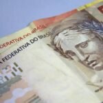 Caixa libera abono salarial para nascidos em setembro e outubro