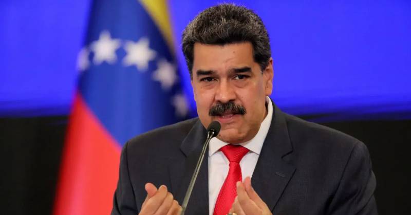 Presidente venezuelano anuncia alistamento para enfrentar ameaça dos EUA