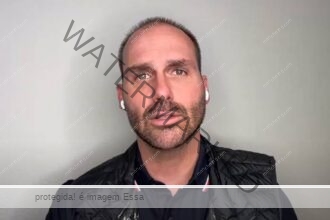 Eduardo Bolsonaro diz que assalto à casa de sua mãe teria ligação com Moraes