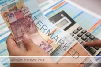 Conta de luz segue mais cara com bandeira vermelha em setembro