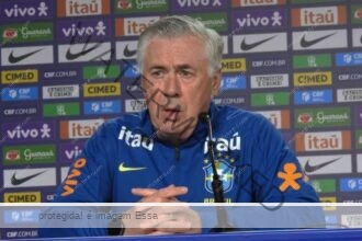 Ancelotti evita polêmica com Neymar e explica opção por não convocação
