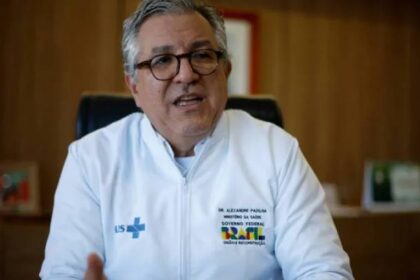 Ministro da Saúde: não beba se não tiver “absoluta certeza” da origem