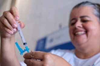 Como vai funcionar a primeira vacina contra a dengue com produção 100% nacional
