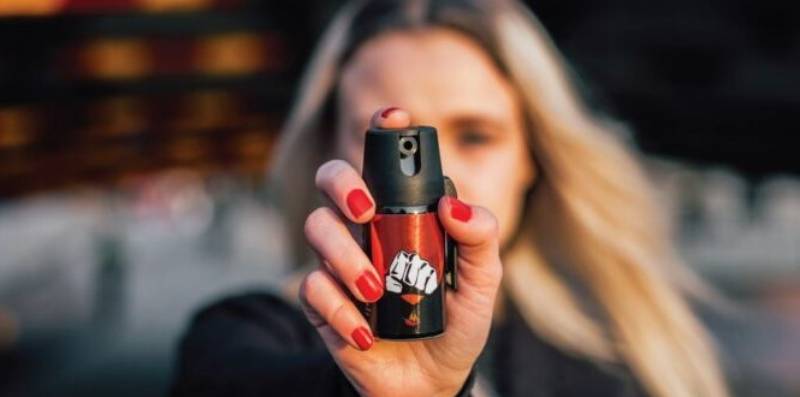 Alerj define que a partir de agora mulheres têm direito ao uso do spray de defesa