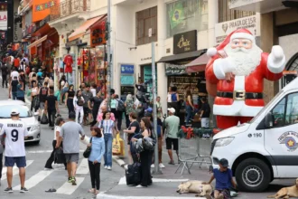 Novo salário mínimo será de R$ 1.621 em 2026