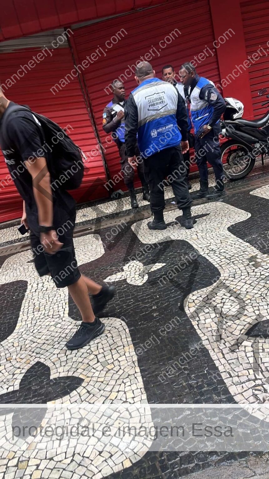 Mulher é presa após furtar loja em Campos