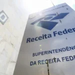 Receita paga lote residual de restituição do IRPF de dezembro de 2025