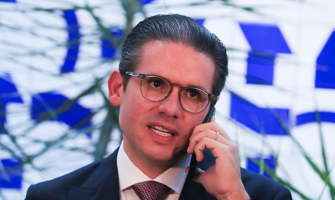 Proposta que acaba com jornada de trabalho 6×1 vai para a CCJ