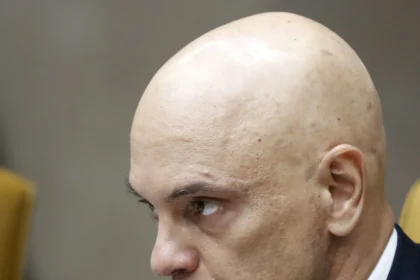 Delegado da PF que atuou em inquéritos sobre Bolsonaro e 8 de Janeiro é nomeado assessor de Moraes no STF