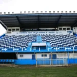 Torcida do Goytacaz realiza ação para revitalizar fachada do Aryzão