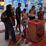 Globo faz ação do Big Brother Brasil em shopping de Campos (RJ) e coloca Big Fone