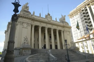 Renan Jordy assume vaga de Bacellar após retotalizção de votos no TRE