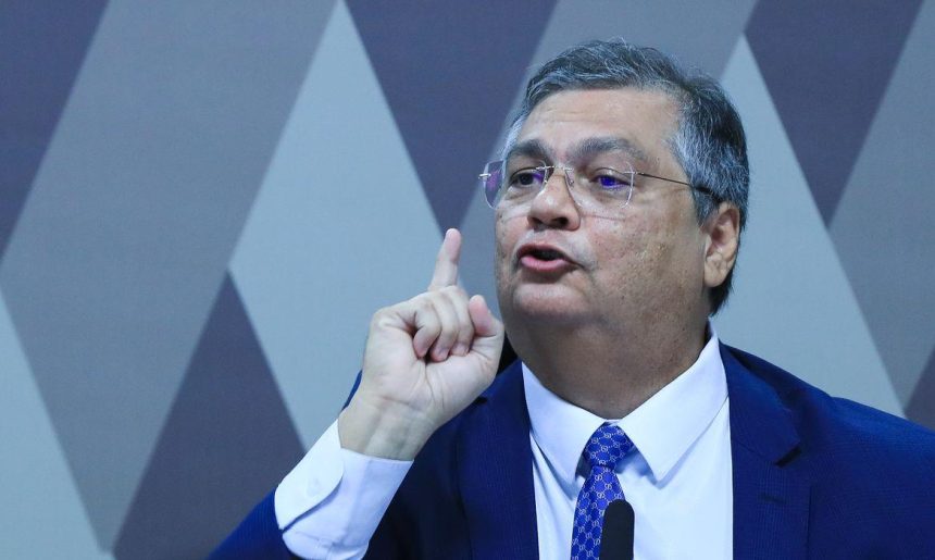 Flávio Dino devolve processo ao STF e julgamento sobre eleição para governador do Rio deve ser retomado em agosto