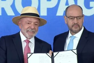 Rio adere ao Propag em cerimônia no Palácio Guanabara; Lula exalta Ricardo Couto, mas se confunde e o chama de ‘interventor’