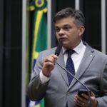 Deputado Dimas Gadelha anuncia candidatura à reeleição