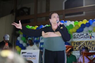 Carla Machado inaugura sede do PSD em São João da Barra e anuncia lançamento de candidatura