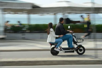 Prefeitura atualiza regras para bicicletas elétricas, patinetes e ciclomotores no Rio