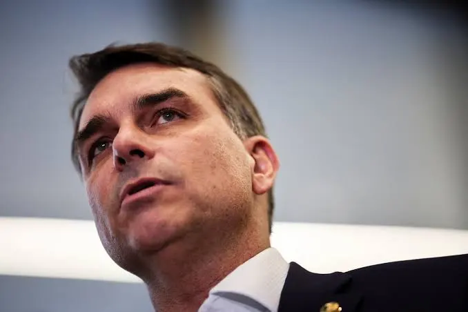 Flávio Bolsonaro anuncia Alfredo Gaspar como candidato a vice-presidente na chapa do PL