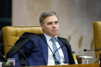 Fachin determina fim do sigilo de ação que reúne pagamentos de Vorcaro a rede ligada ao Banco Master