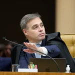 Mensagens indicam encontro reservado entre dono do Banco Master e ministro André Mendonça em São Paulo