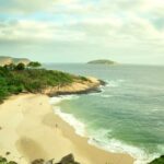 Praia do Sossego conquista Bandeira Azul pelo sexto ano consecutivo em Niterói