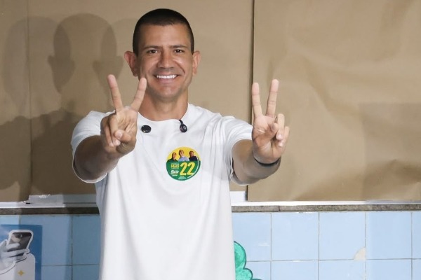 TSE confirma anulação dos votos de Garotinho e abre caminho para vitória de Douglas Ruas no primeiro turno