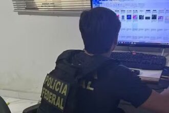 PF prende jovem que divulgava conteúdos nazistas e mensagens de ódio na internet no Rio
