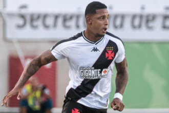 Atacante do Vasco é investigado por tráfico de drogas e armas e terá que entregar passaporte